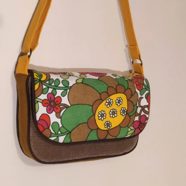 Sac besace Clothilde en tissu vintage et upcyclé – Image 9