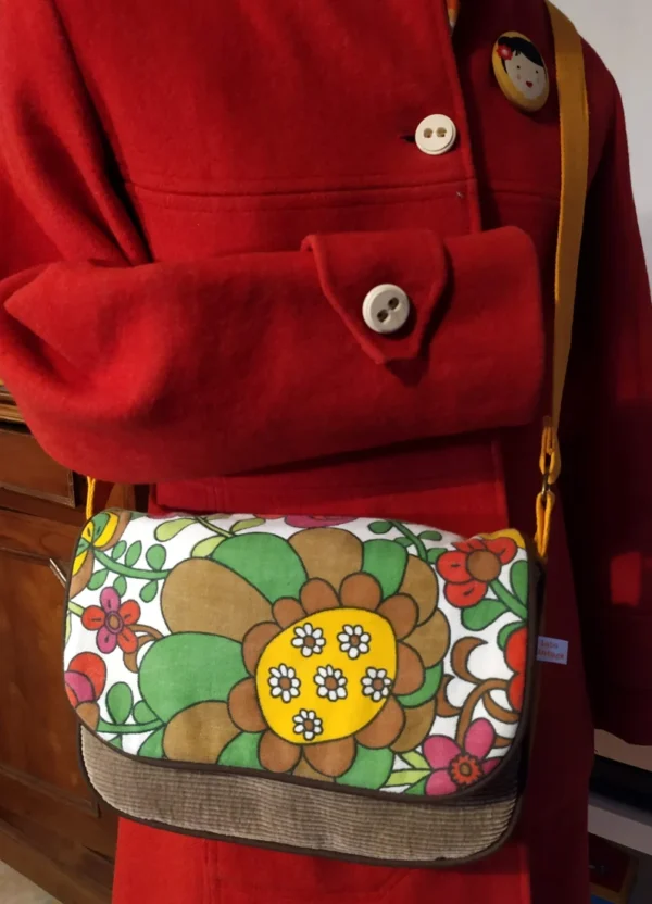 Sac besace Clothilde en tissu vintage et upcyclé