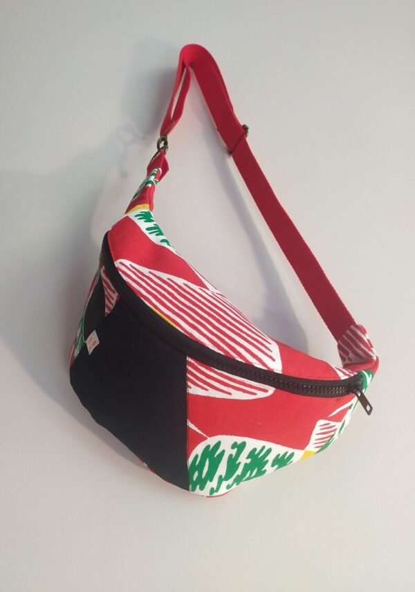 Sac banane Françoise en tissu vintage et upcyclé – Image 2