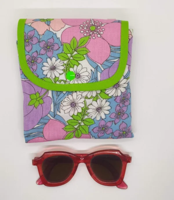 Sac de courses pliable Romy upcyclé en tissu vintage – Image 2