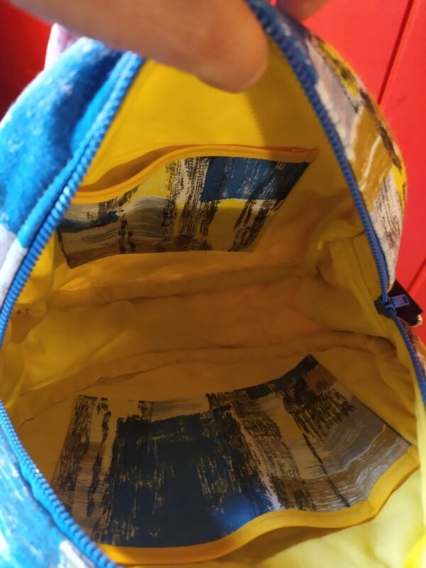 Sac bandoulière Martine en tissu vintage et upcyclé – Image 3