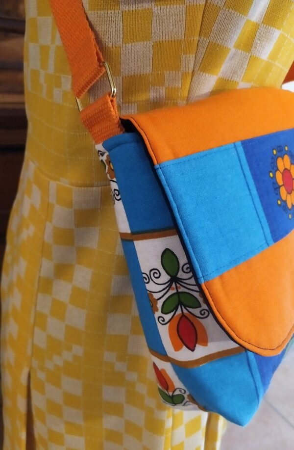 Sac bandoulière Sylvie en tissu vintage et upcyclé – Image 7