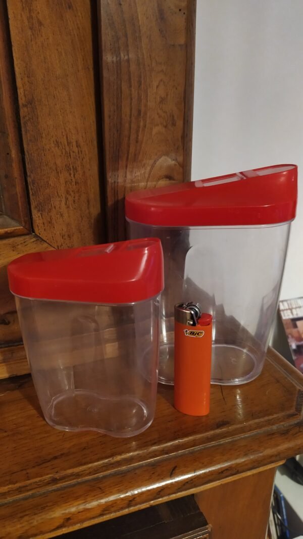 Lot de six contenants plastique vintage – Image 12