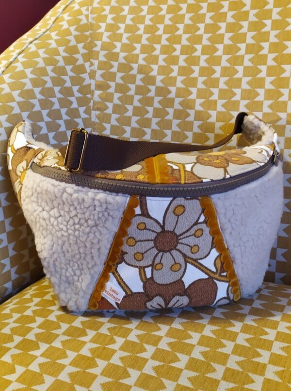 Sac banane Vanessa en tissu vintage et upcyclé