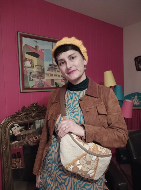 Sac banane Vanessa en tissu vintage et upcyclé – Image 6
