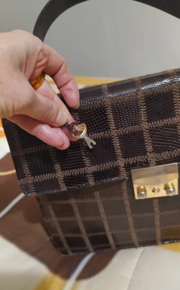 Sac vintage chic à serrure – Image 13