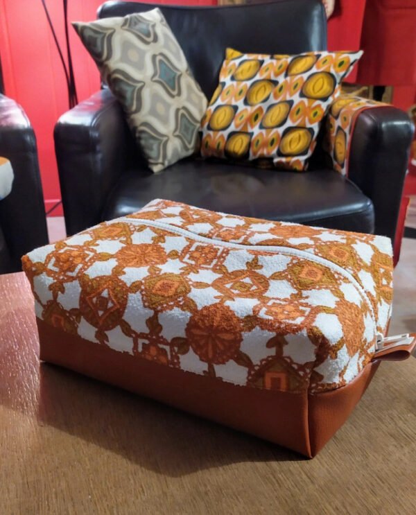 Trousse de toilette Jackie en tissu vintage et upcyclé – Image 2