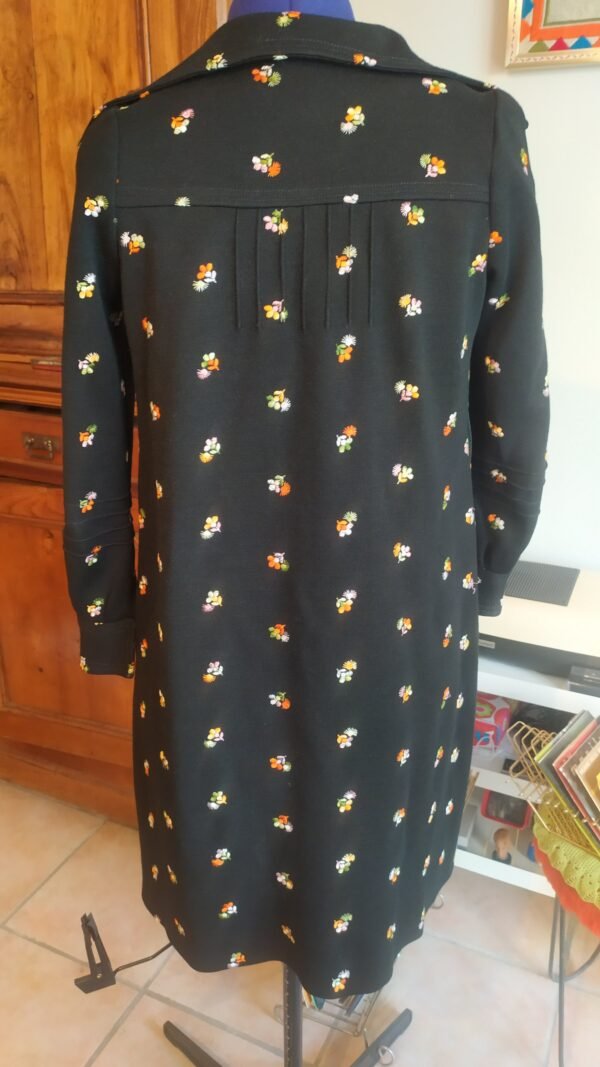 Robe d'hiver brodée – Image 5