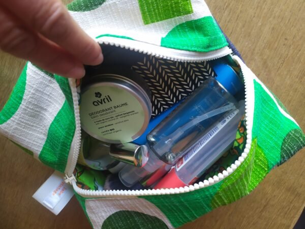 Trousse de toilette Sonia en tissu vintage et upcyclé – Image 5