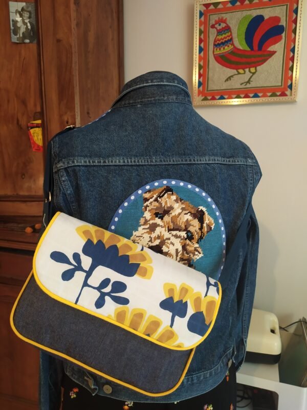 Sac besace Audrey 
en tissu vintage et upcyclé – Image 22