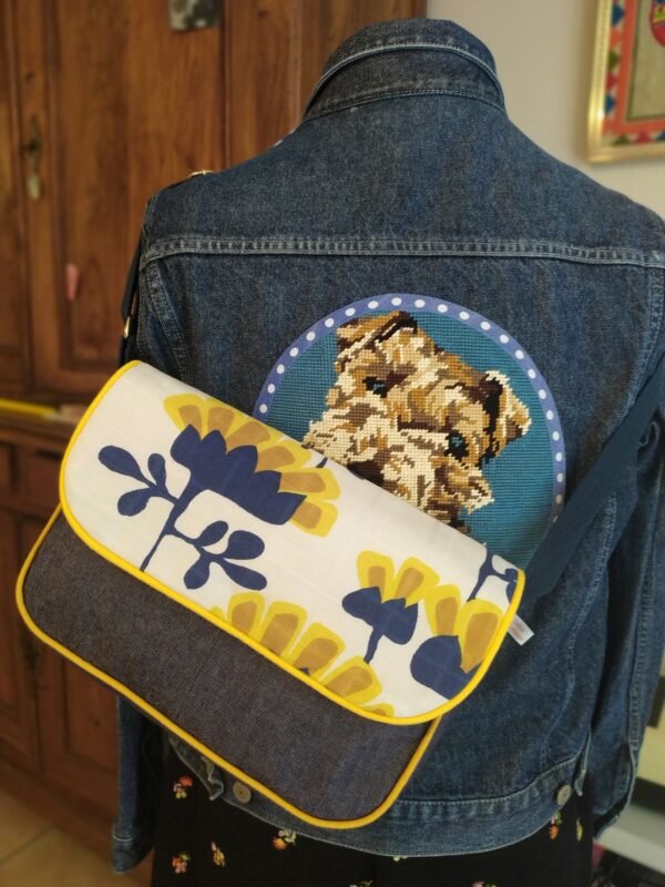 Sac besace Audrey 
en tissu vintage et upcyclé – Image 3