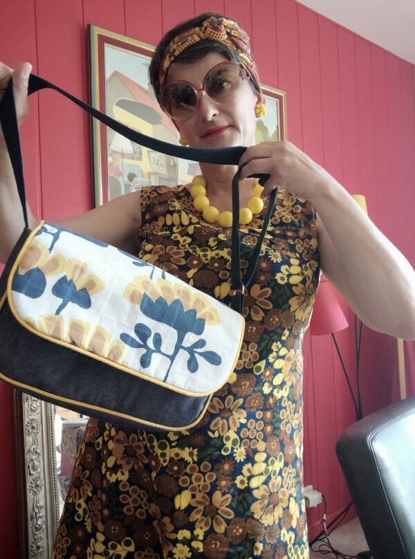 Sac besace Audrey 
en tissu vintage et upcyclé – Image 23