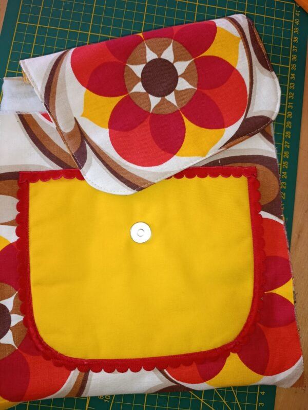 Pochette XL Simone et Stéphanie En tissus vintage et upcyclés – Image 17