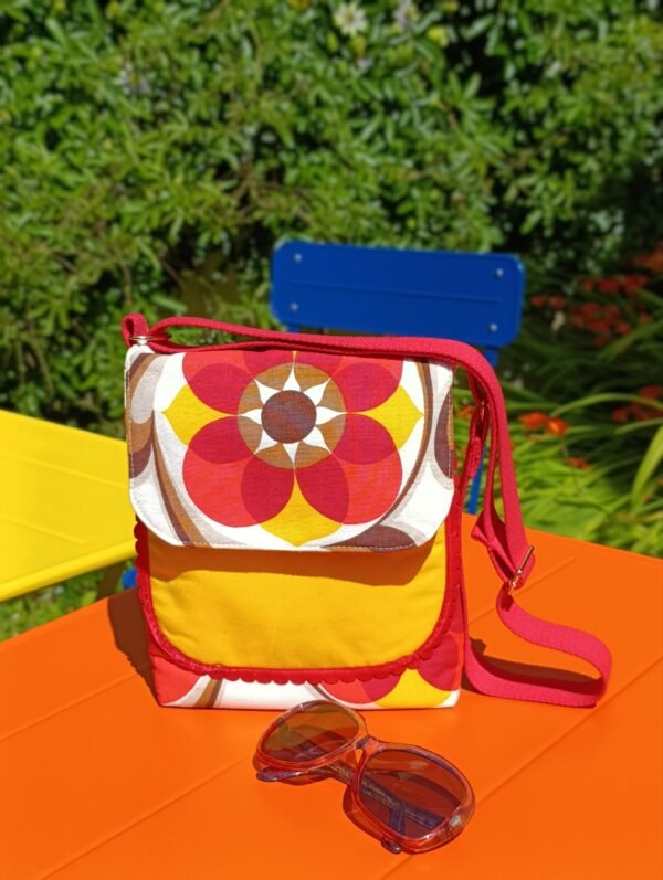 Pochette XL Simone et Stéphanie En tissus vintage et upcyclés