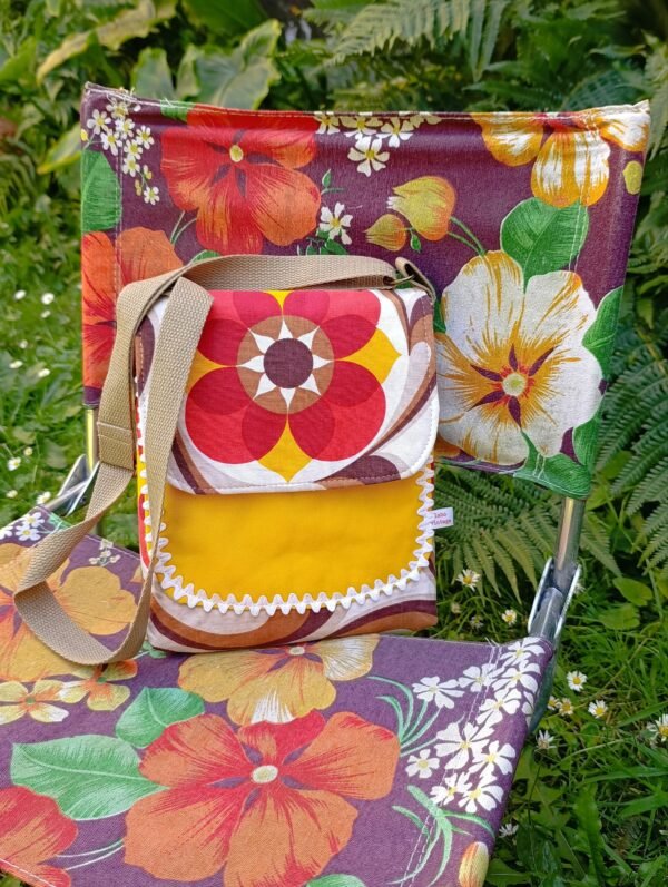 Pochette XL Sabine 
en tissus vintage et upcyclés – Image 9