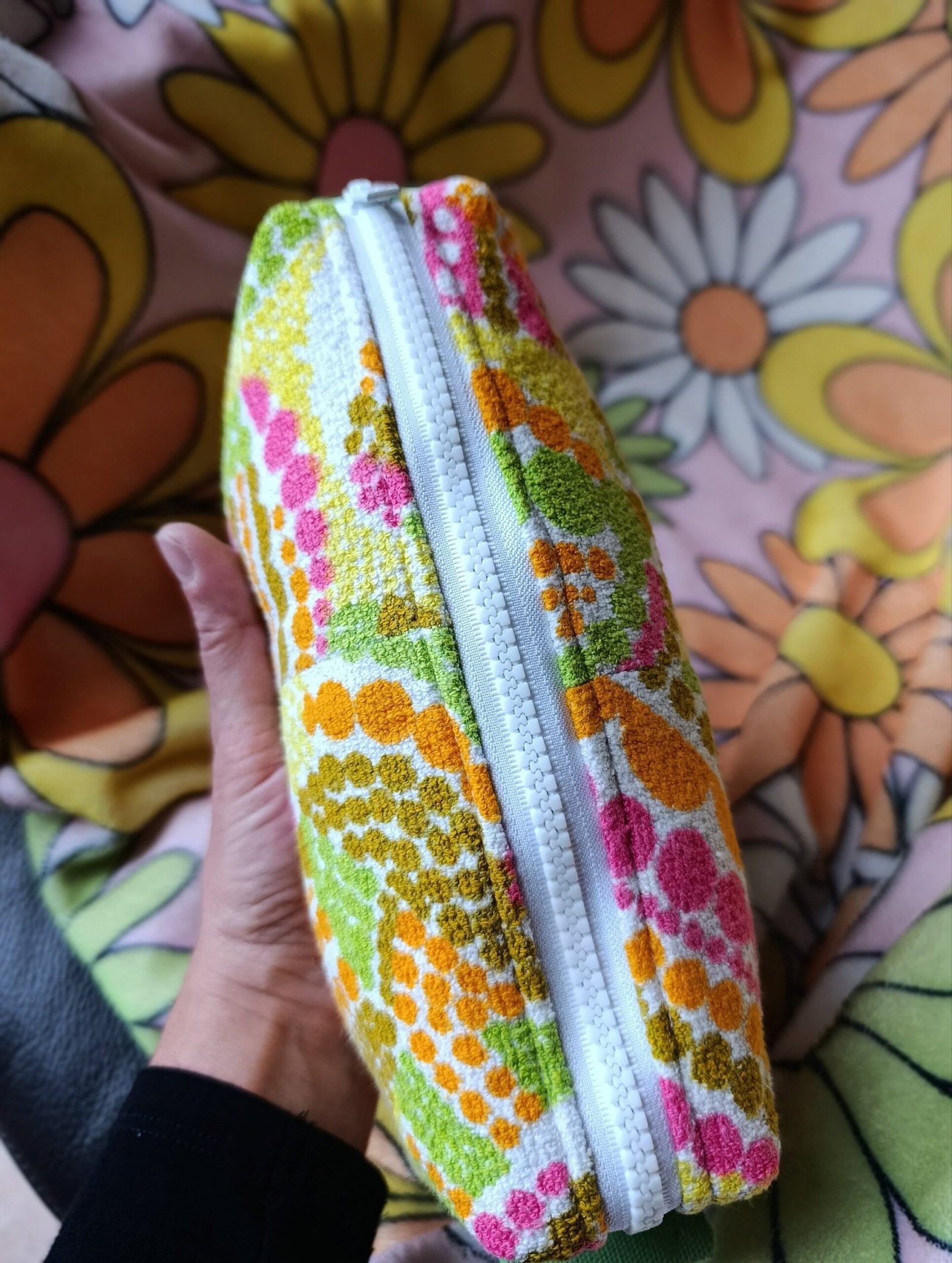 Trousse Angélique en tissu éponge vintage des années 60 – Image 6