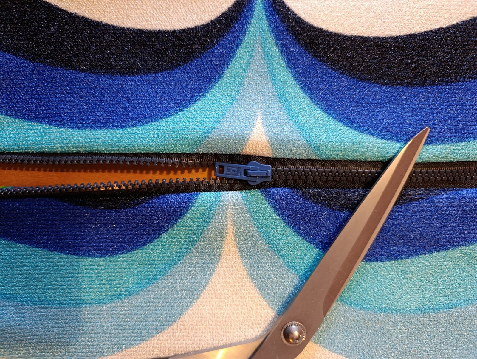 Trousse Tina en tissu des années 70 – Image 17