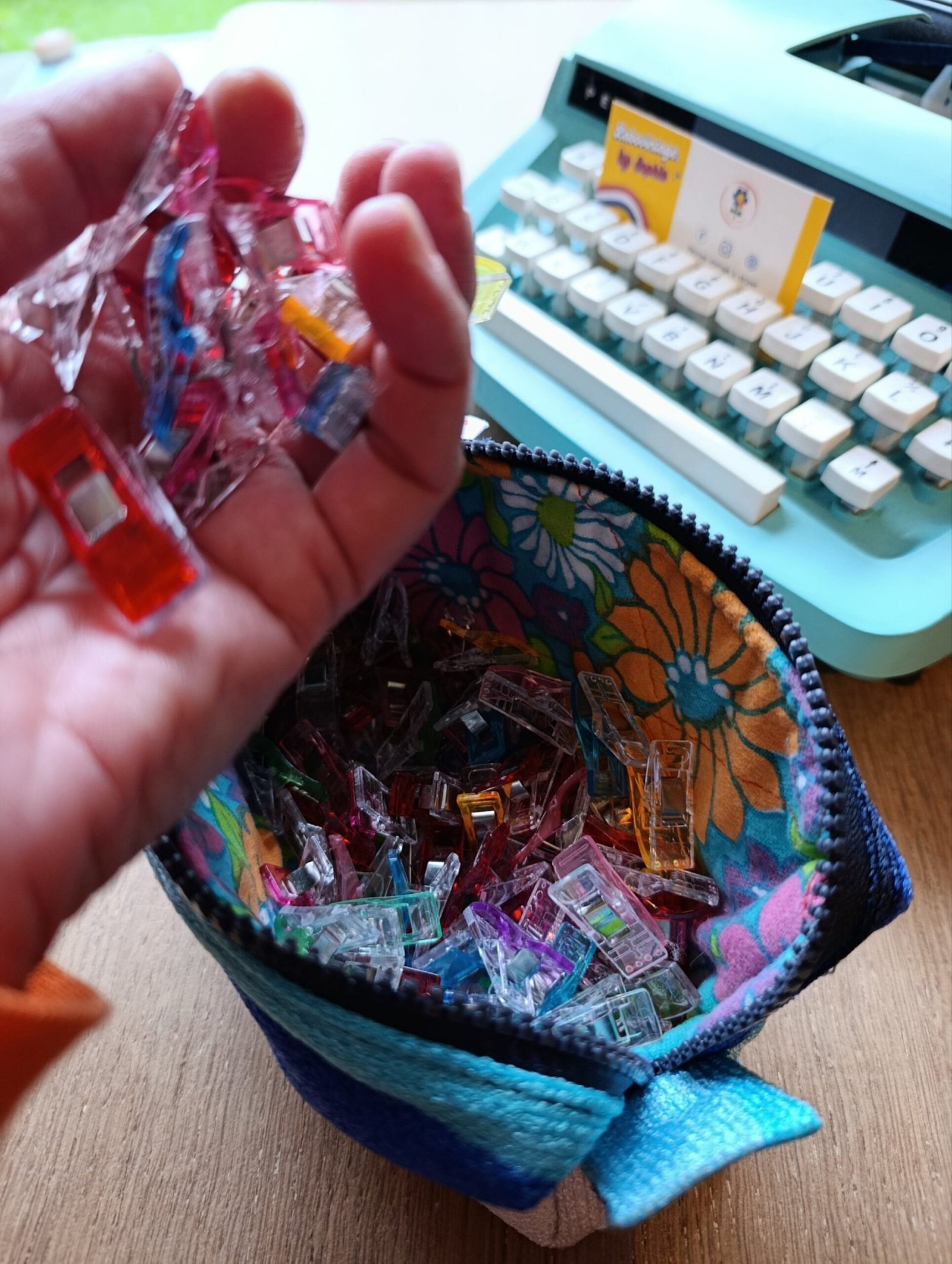 Trousse Tina en tissu des années 70 – Image 8